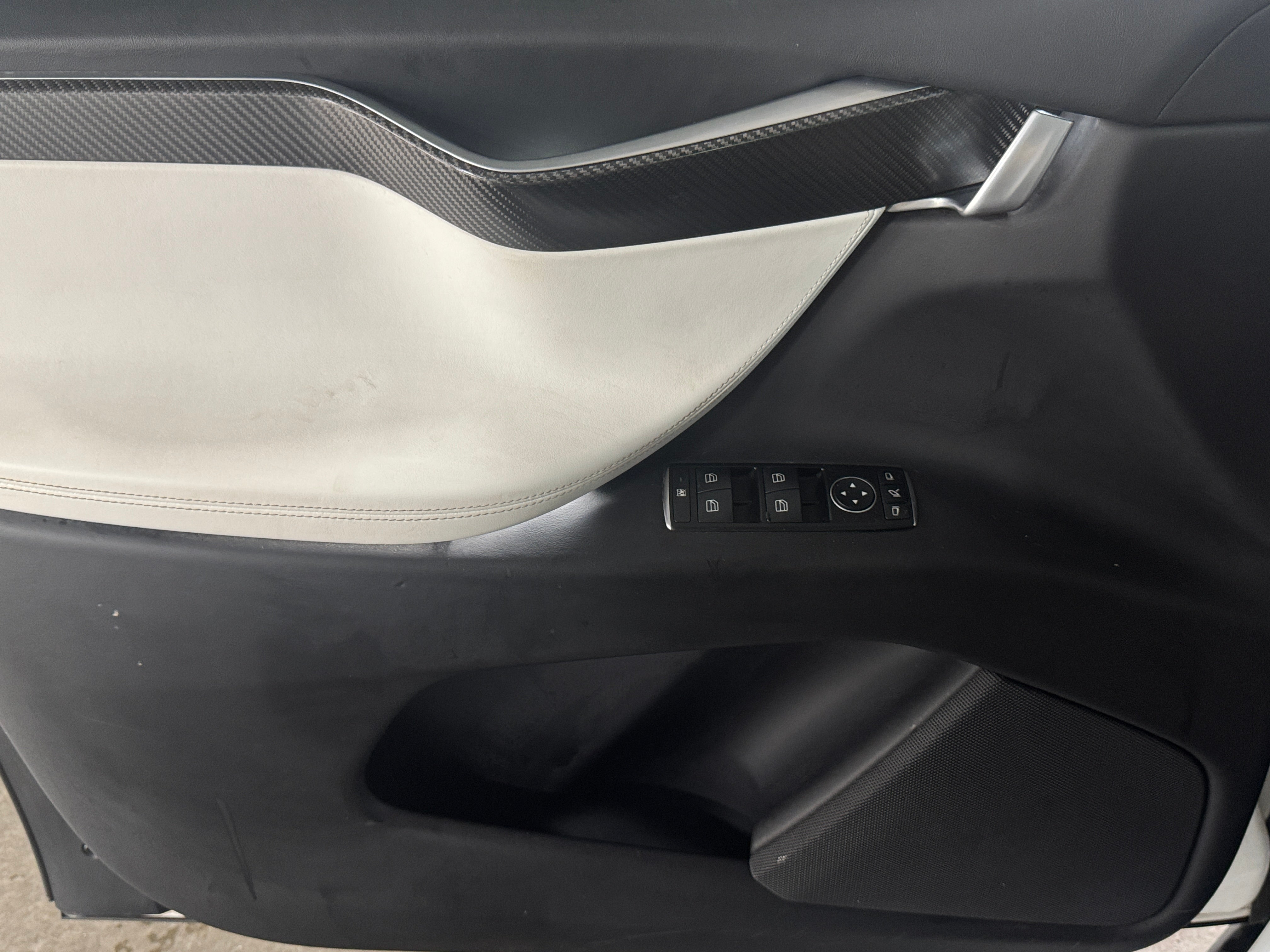 tesla model x 2016 5YJXCBE41GF000811 image tesla model x 2016 5YJXCBE41GF000811 image